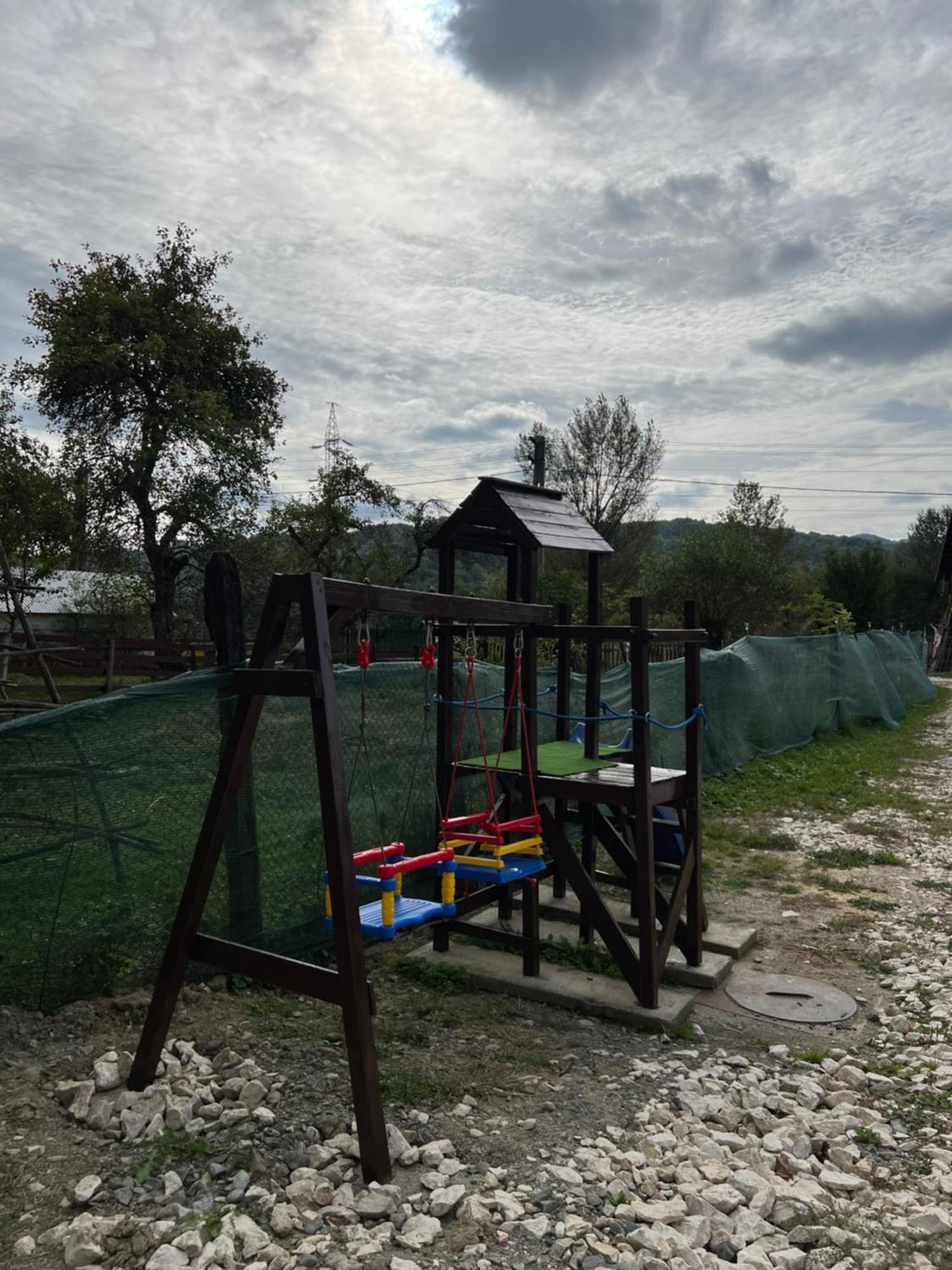 Casa Lupilor Transfagarasan Villa Căpăţîneni-Ungureni Екстериор снимка